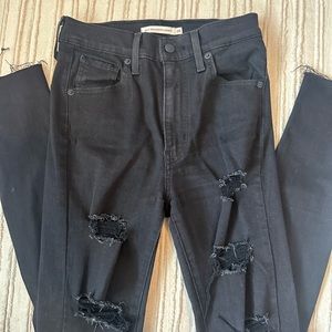 Levi Mile High Super Skinny size 26 BLACK